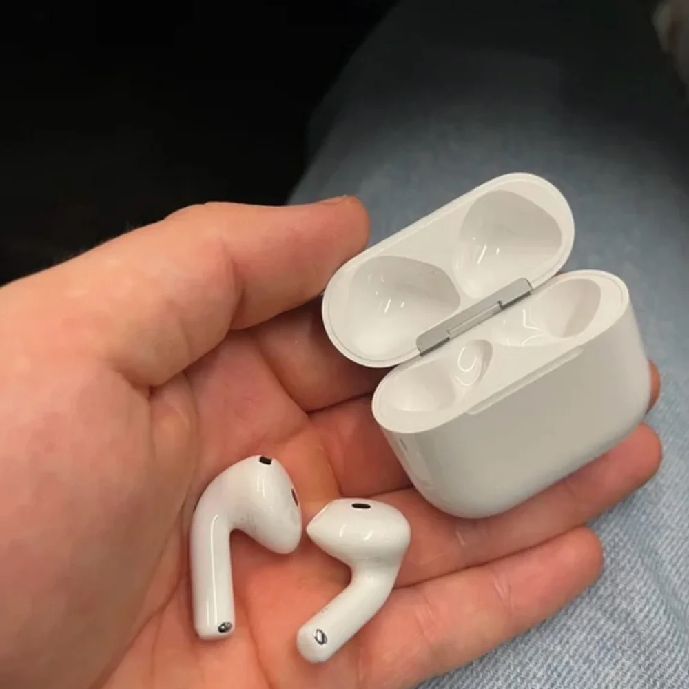 Wireless Earbuds with Charging Case - White
